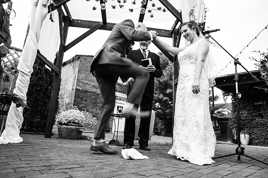 inn-at-the-old-silk-mill-wedding-fredericksburg-virginia_0304.jpg