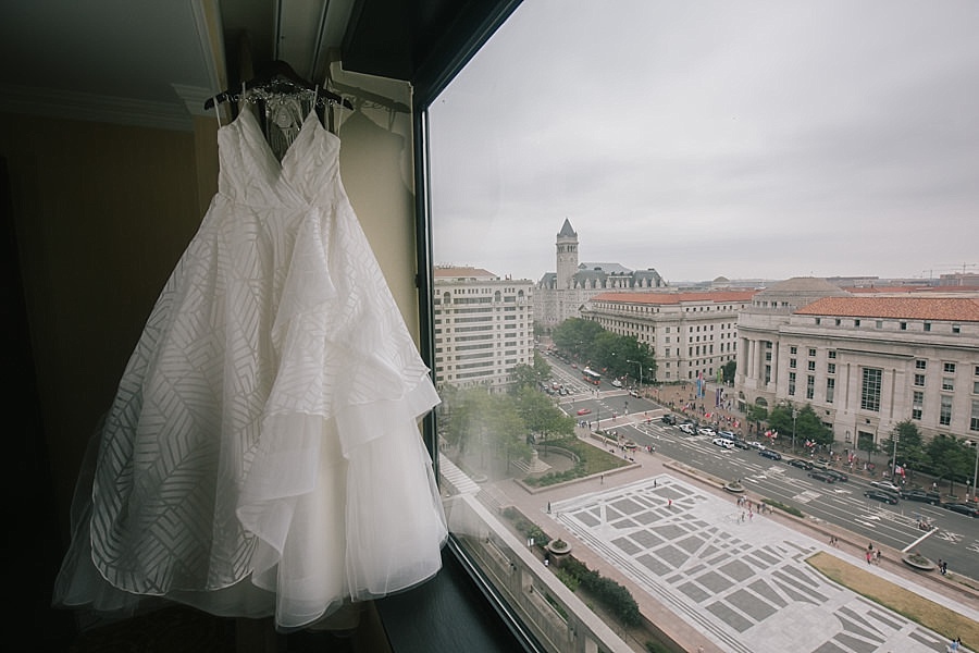ronald-reagan-building-wedding-washington-dc_0067.jpg