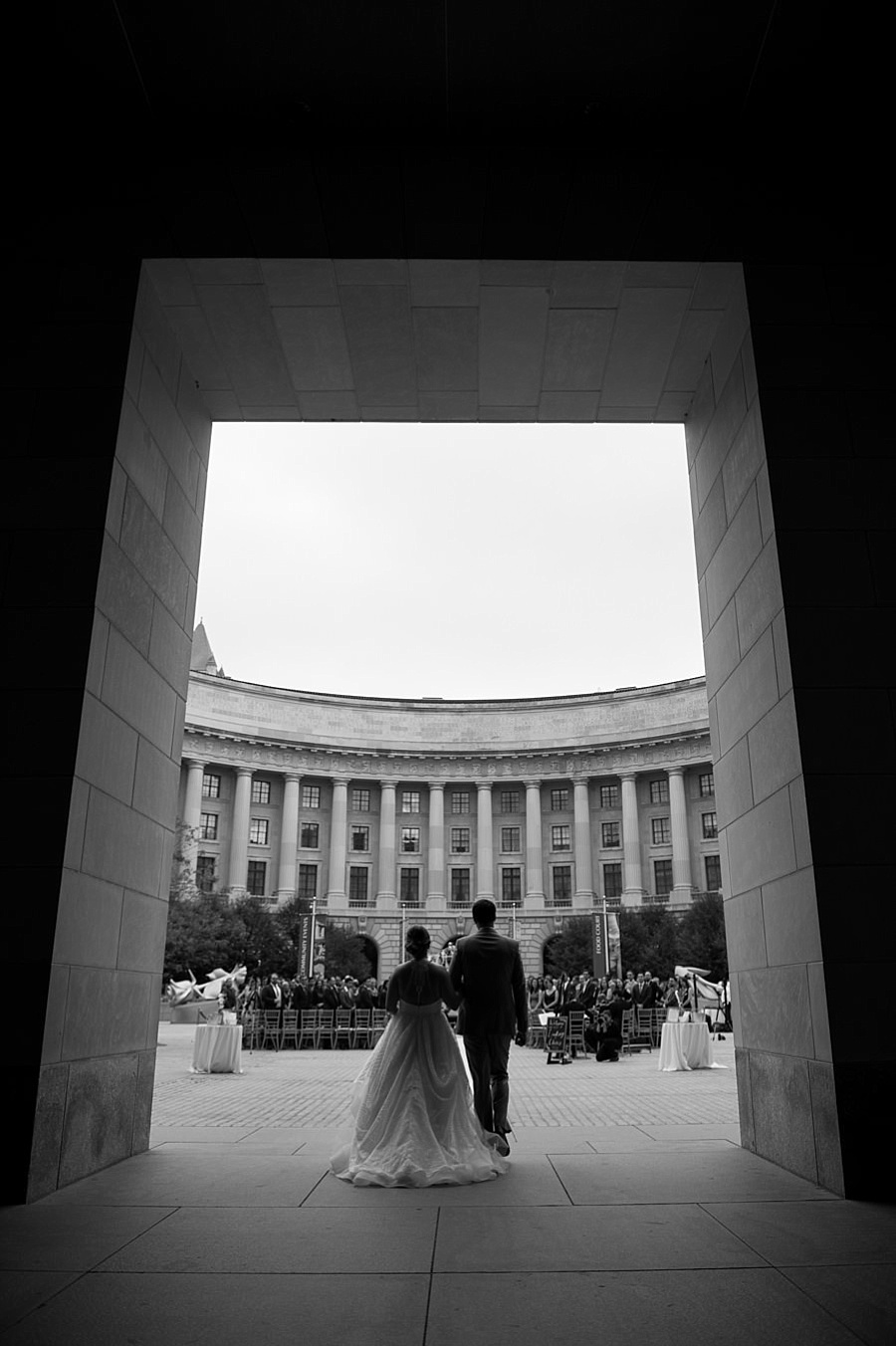 ronald-reagan-building-wedding-washington-dc_0104.jpg