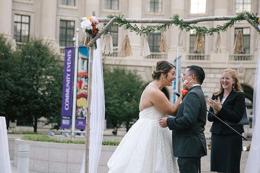 ronald-reagan-building-wedding-washington-dc_0110.jpg