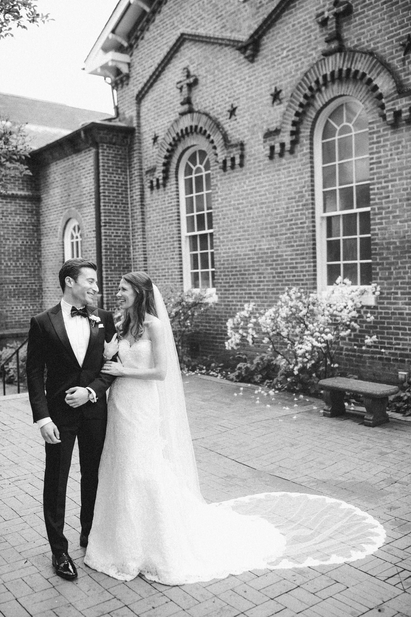 Wedding photography by Nat Wongsaroj Studio lead photographers