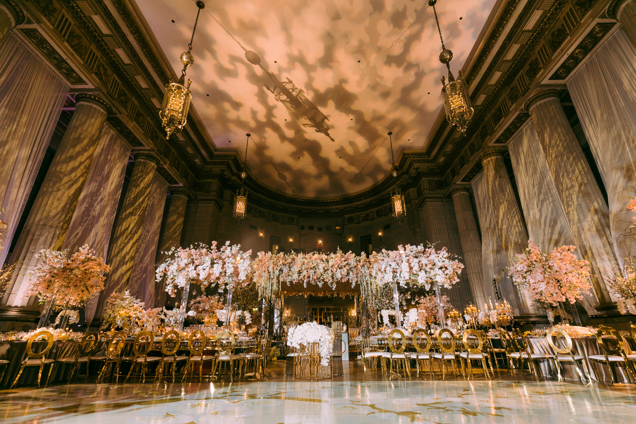 Wedding photography by Nat Wongsaroj Studio lead photographers