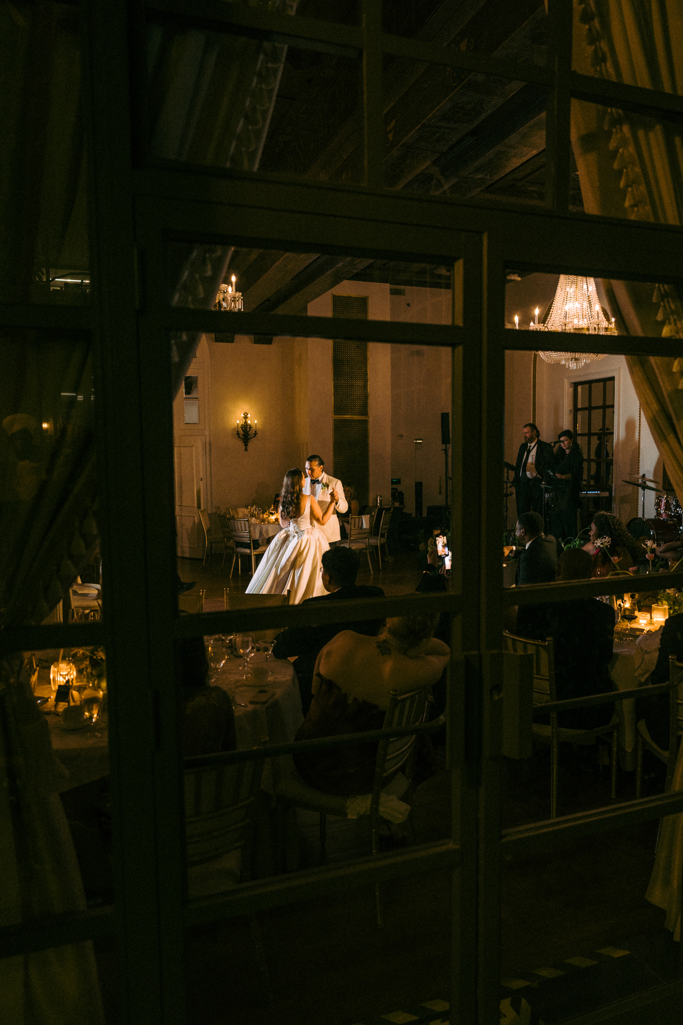 Wedding photography by Nat Wongsaroj Studio lead photographers