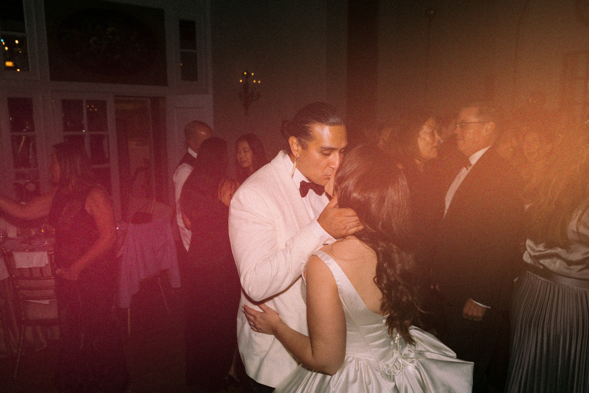 Wedding photography by Nat Wongsaroj Studio lead photographers